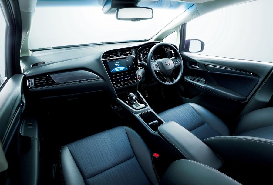 Торпедо Honda Shuttle Hydrid 2019 года  (фото 5 из 17)